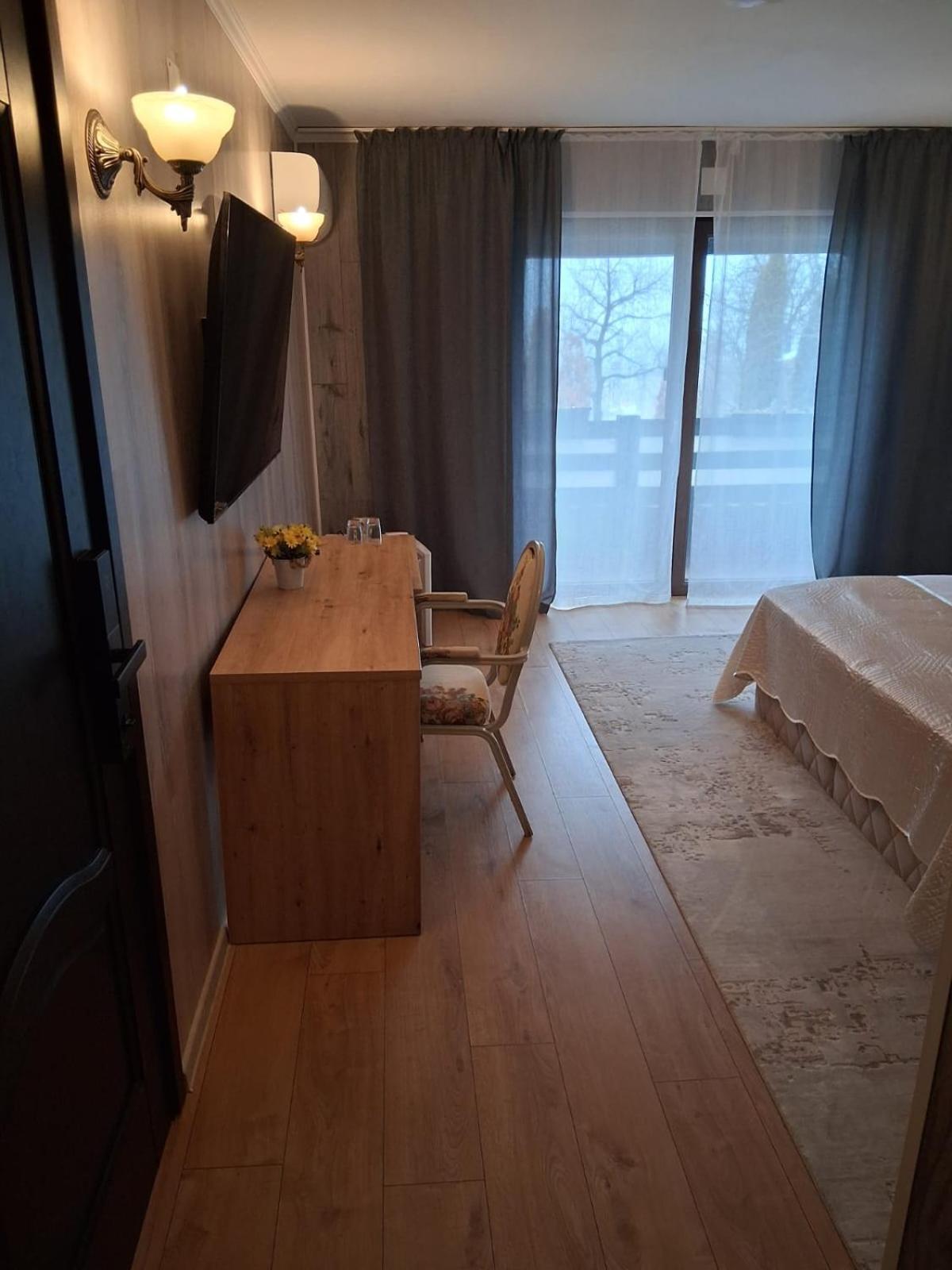 Hanu Lu Mos Opinca Deva Eksteriør bilde